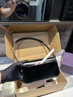 شنطة كتف توري بورش بني