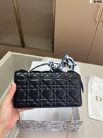 شنطة يد ديور أسود مطفي