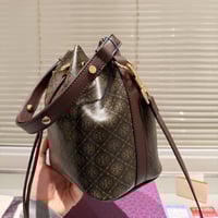 شنطة توري بورش