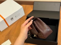 شنطة كتف شانيل