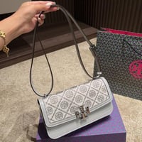 شنطه يد توري بورش لامع