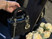 شنطة يد ديور