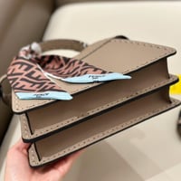 شنطة يد فندي