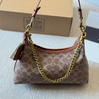 شنطة يد كوتش