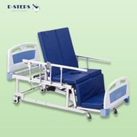 سرير بقاعدة حمام