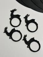 طقم الغزال 4 قاعدات للصحون من الجلد الاسود و 4 قاع...