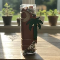 صندوق النخله + يحتوي على تعبئة ، تمر صقعي محشي لوز...