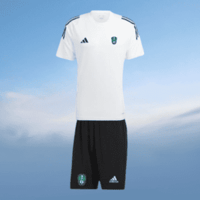 طقم التدريب الاهلي لموسم الانتصارات2025