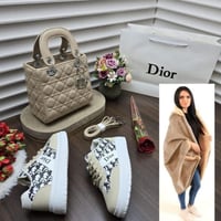 طقم نسائي شتوي فاخر مع شنطة وحذاء وشال فرو