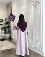 عباية تخرج مزينة بالتطريز الفاخر