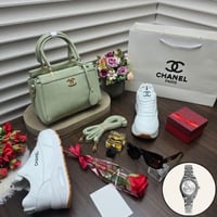 طقم فاخر للنساء | أناقة متكاملة من شنطة لحذاء