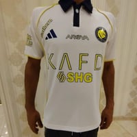 تيشرت نادي النصر بشعار الجديد 2025-2026