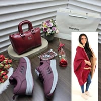 طقم نسائي شتوي 3 قطع: حقيبة وحذاء وشال أنيق