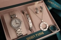 أناقة تتحدث عنك—طقم المجوهرات الفاخر من Seen Time