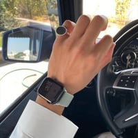 خاتم فضة خالصة بواجهة دائرية داكنة من العقيق