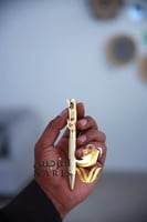 تميّز بفخامتك مع قلم رجالي ذهبي محفور بالاسم بتصمي...