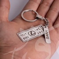 ميدالية لوحة سيارة شعار لكزس بالاسم