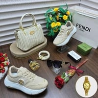 طقم نسائي فاخر شنطة وحذاء وساعة مع عطر وإكسسوارات...