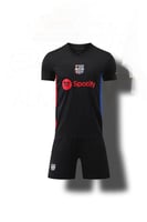 طقم نادي برشلونة الأسود – أناقة رياضية بروح الفريق...