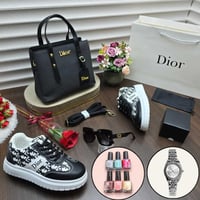 طقم نسائي فخم شنطة مع حذاء ونظارة وساعة داخل باكج...