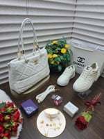 بوكس نسائي لمسة فاخرة لإطلالة متكاملة