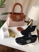 طقم Gucci الفاخر – لمسة من الفخامة والأناقة بأسلوب...