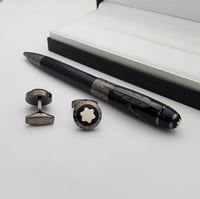 أقلام ماركة اصليه بالوان مختلفه