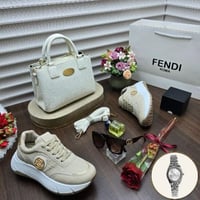 طقم نسائي فاخر شنطة وحذاء وساعة مع إكسسوارات أنيقة...