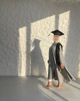 عبايات تخرج 2025 تصميم عصري وخامة عالية الجودة