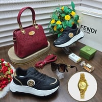 طقم نسائي راقٍ مع حقيبة وحذاء وإكسسوارات كاملة