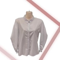 قميص ابيض بمطاط في الاكمام