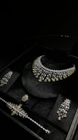 طقم اصفر راقي تصميم شبيه ألماس وقفل ألماس وزن ثقيل