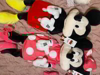 كمادة و دمية ميكي ماوس