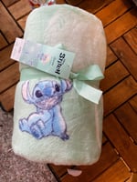 بطانية ستيتش اللون الازرق