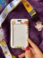 كارد هولدر توي ستوري