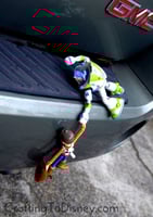 دمية وودي و باز للسيارة