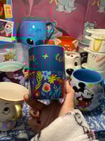 كوب اليس في بلاد العجائب