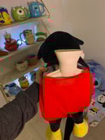 كمادة و دمية ميكي ماوس