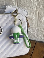 ميدالية باز يطير