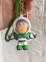 ميدالية باز يطير