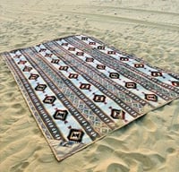 ابيض