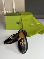 حذاء ايلانور درايفر بعلامة نحاس كبيره TORY BURCH E...