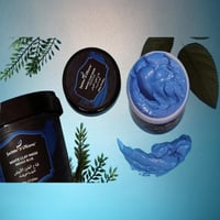 قناع الطين الأبيض بالنيلة الزرقاء من جاردن أوليان...