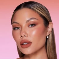 احمر شفاه مطفي ديناماتي بوم لون بولد تايب من شيجلا...