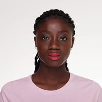 احمر شفاه هايدرا مات رقم 406 من ايسنس