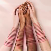 قلم محدد ومكبر الشفاه بلامبينج من كاتريس - 069 ماي...