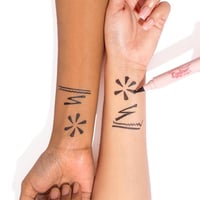 قلم كحل سائل مقاوم للماء من بينك فلاش - BK01 أسود