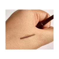 قلم تحديد العيون طويل الامد من ايسنس - 02 هوت شوكو...