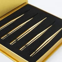 مجموعة احمر شفاه نباتي بالكولاجين لتغذية وشد الشفا...