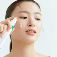 سيروم تفتيح البقع السوداء من اكسيس واي 50مل